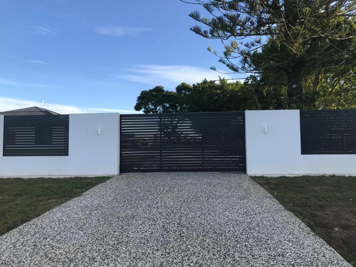 Ark Accommodation Glass House Mountains Extérieur photo